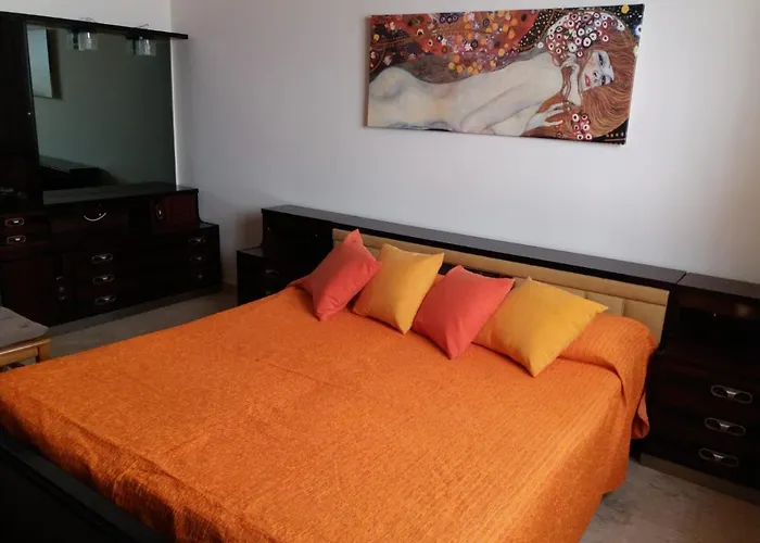 Vicino Al Mare Apartment *